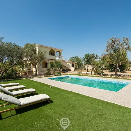 Casa Leila * Sant Isidoro (Sardinia)